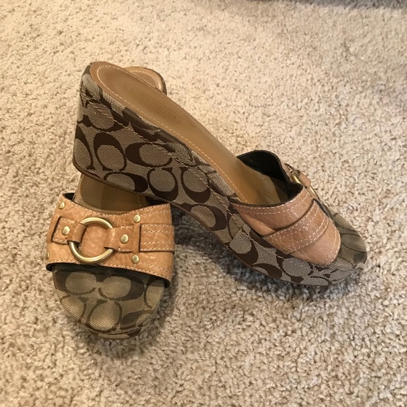 coach flip flops at macy's